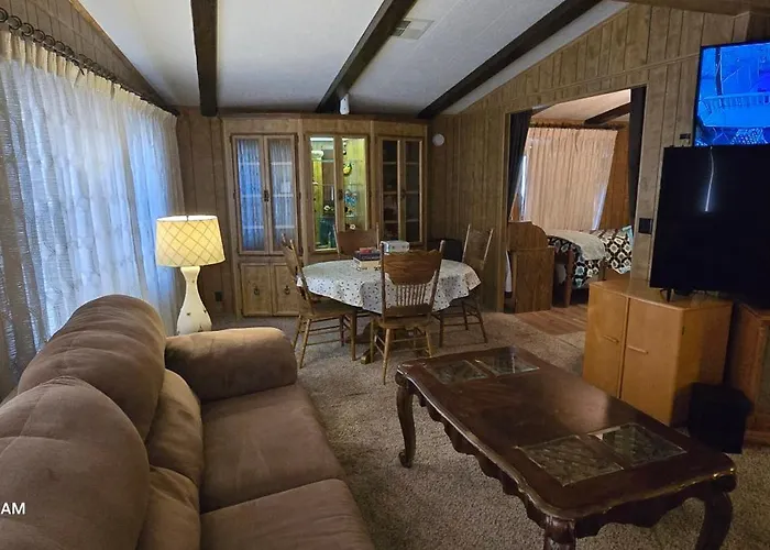 Retro Stay More Room Less Pay