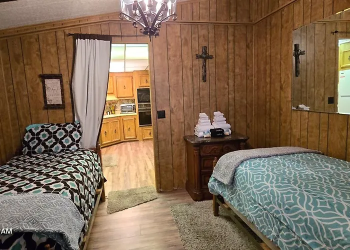 Retro Stay More Room Less Pay * Parker